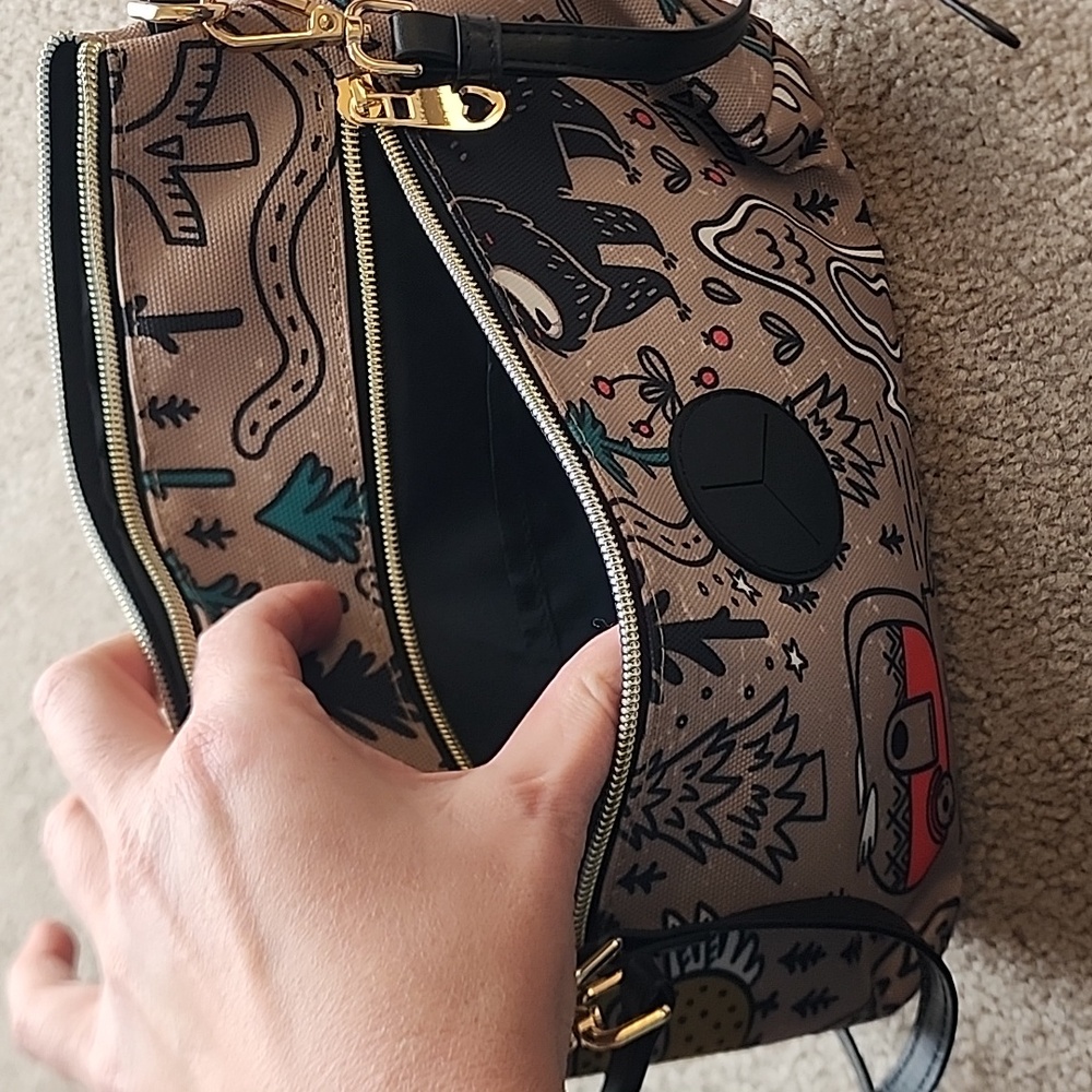 Nature Print Tan Diaper Pouch - Picture 5 of 10